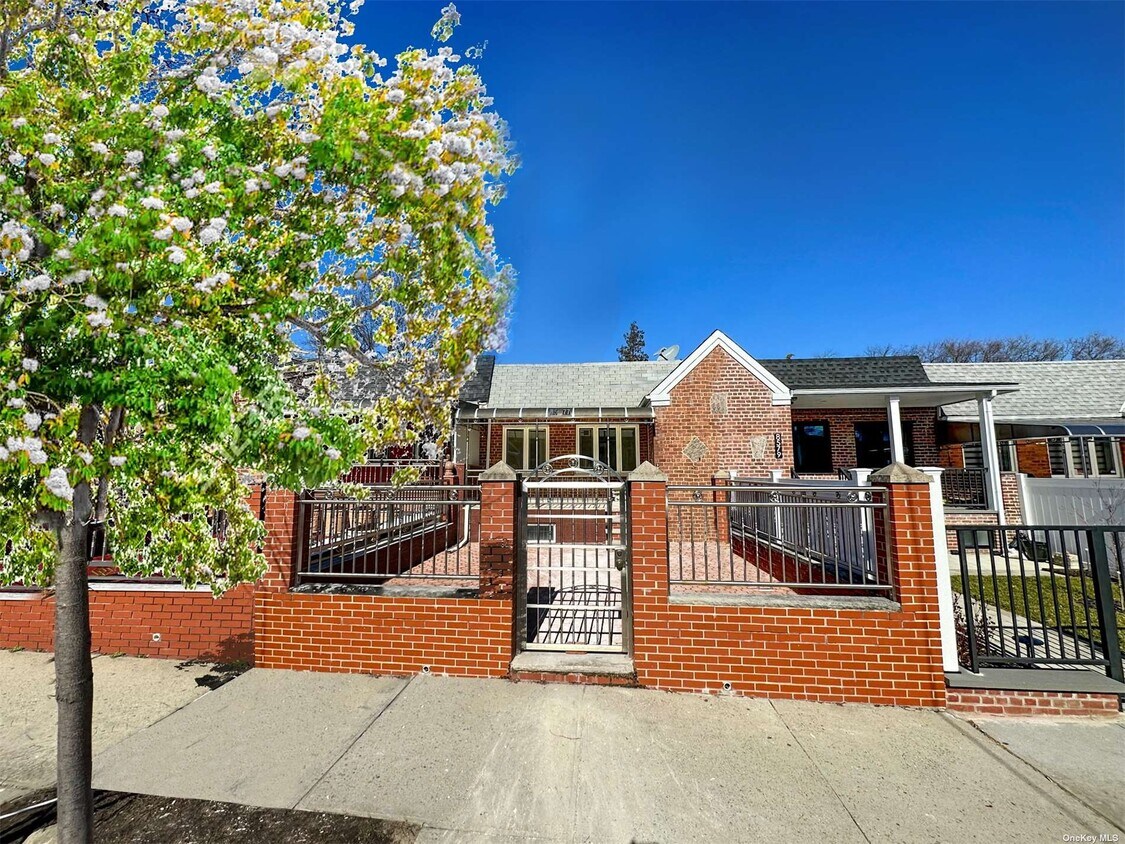 Primary Photo - 85-77 66th Ave
