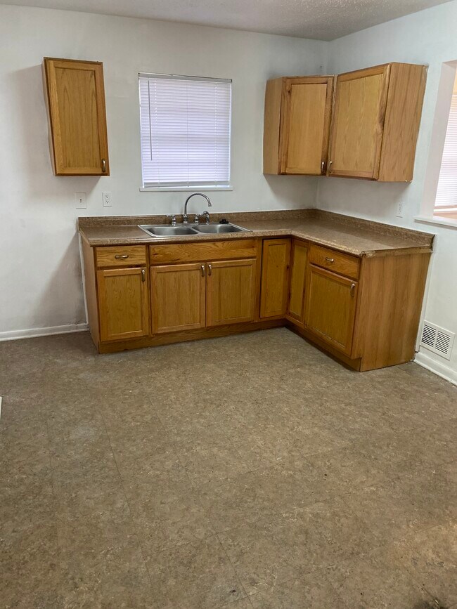 Foto del edificio - 2815 E 36th St