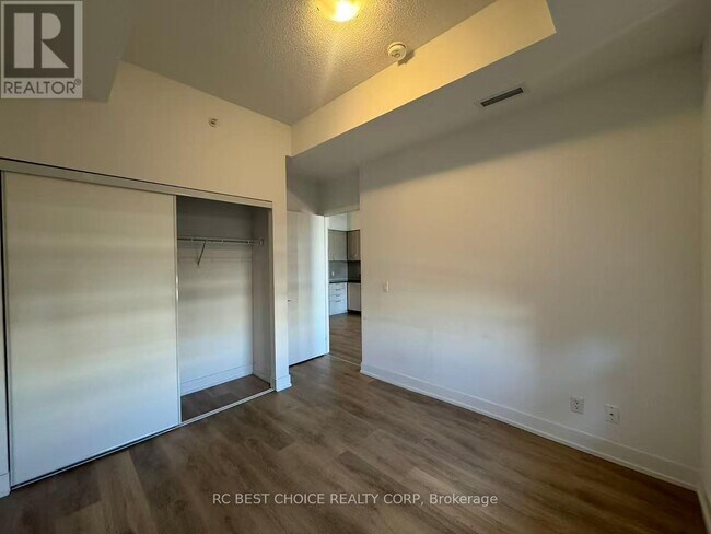 Building Photo - 268 Buchanan Dr