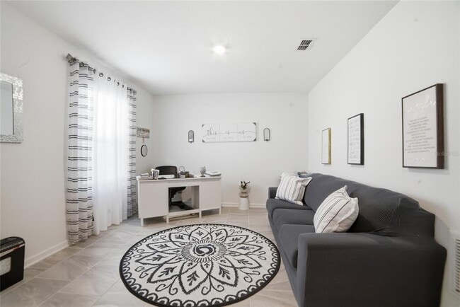 Building Photo - 4980 Four Strand Ct
