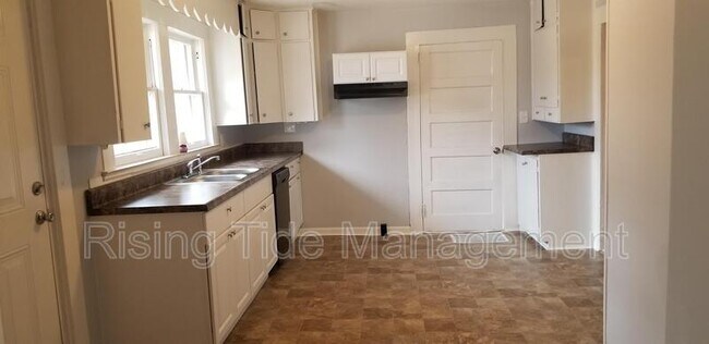 Building Photo - 1213 Haven Dr