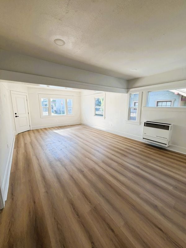 Foto del edificio - 1169 E Broadway