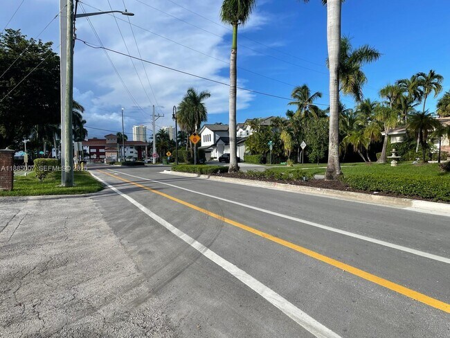 Foto del edificio - 500 Layne Blvd