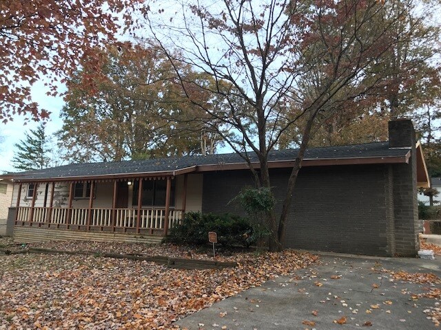 Building Photo - 4320 Lonas Dr