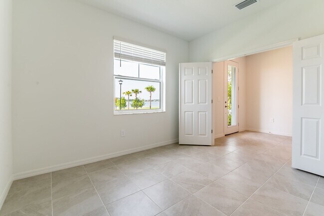 Foto del edificio - Brand New 3-Bed 2.5-Bath Town Home with La...