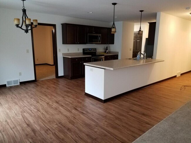 Foto del edificio - 746 Prospect Drive