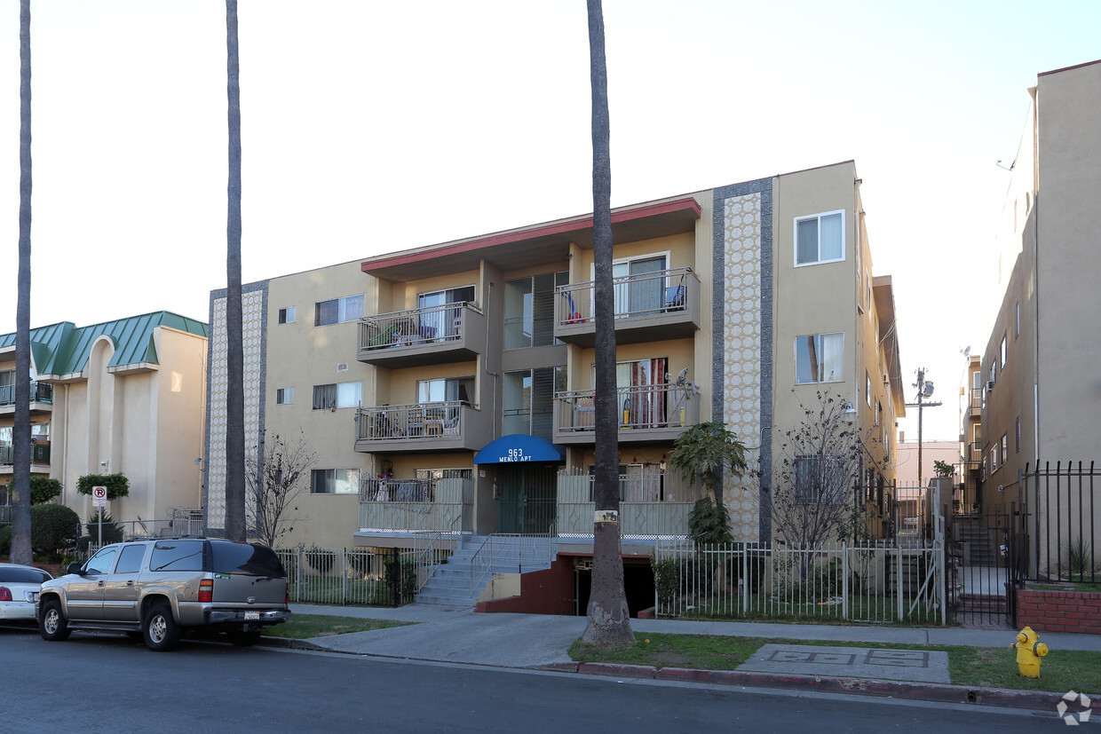 Building Photo - Menlo Apartments