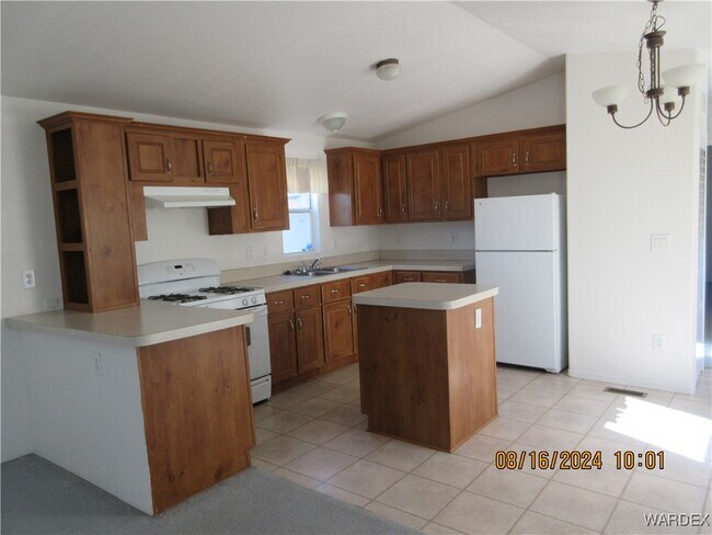 Building Photo - 2355 Potter Ave