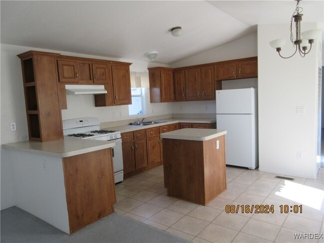 Foto del edificio - 2355 Potter Ave