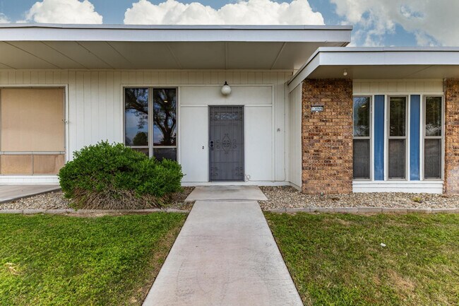 Foto del edificio - 13066 N 100th Dr