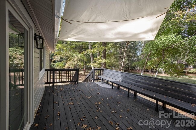 Foto del edificio - 9501 Fairway Ridge Rd
