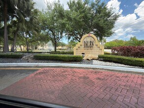 Building Photo - 12760 Vista Isles Dr