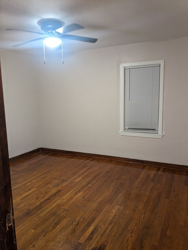 Dormitorio - 6506 Lillian Ave