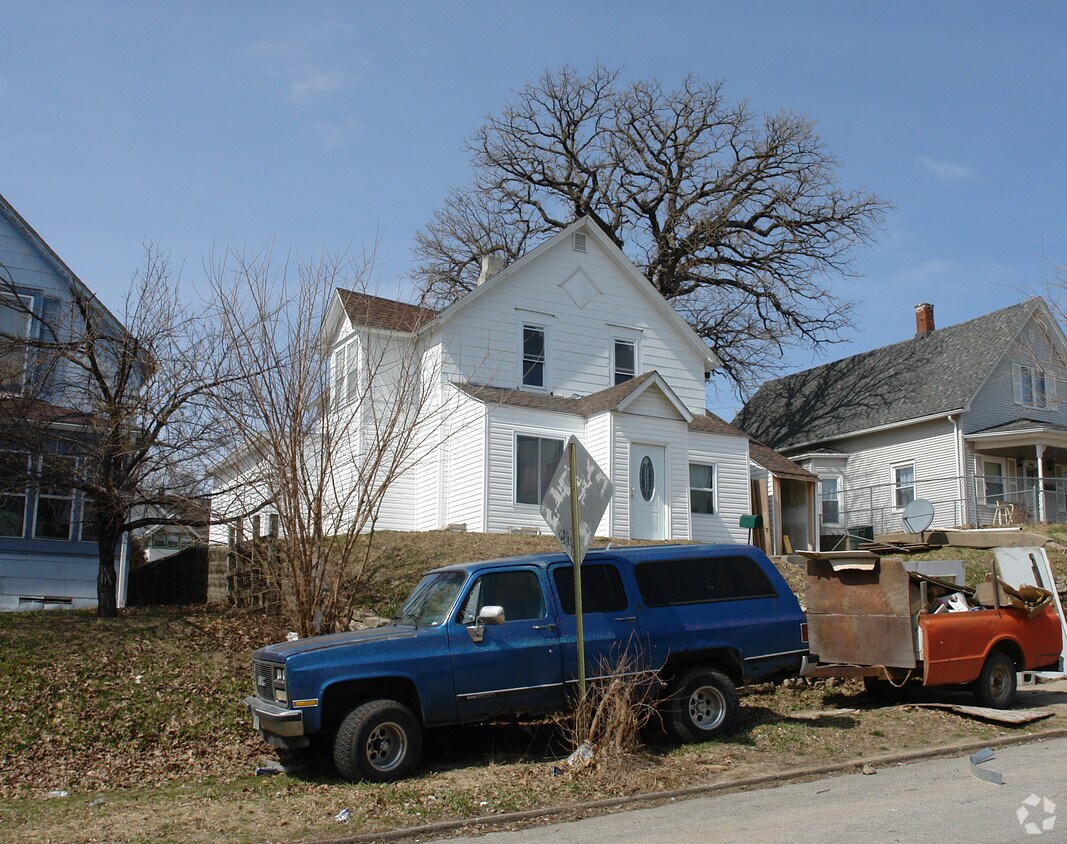 Building Photo - 4608 S 22nd St