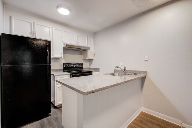 Foto del edificio - The Elms Apartments