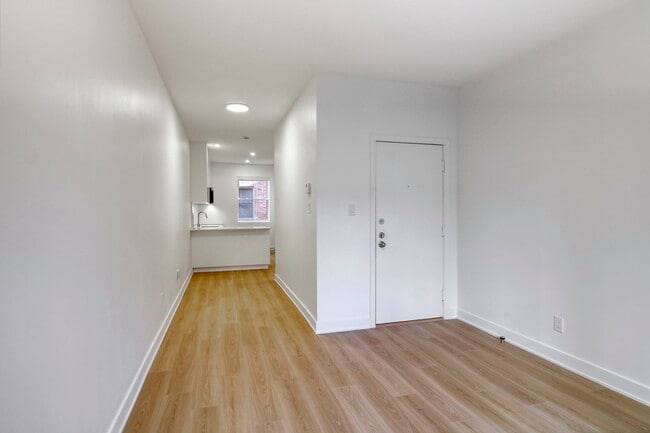 Building Photo - 3421 Rue Durocher