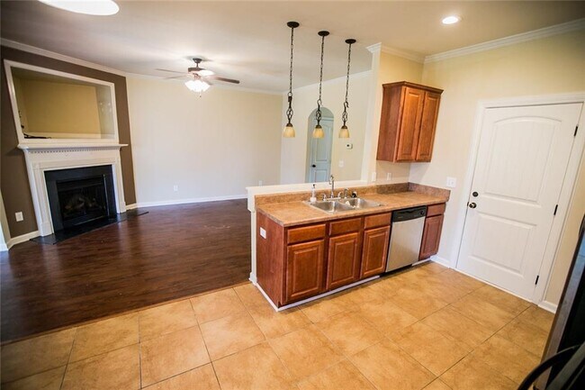 Foto del edificio - 1951 Stephanie Ct