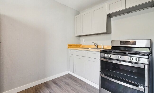 Foto del edificio - Studio Apartment in Central City