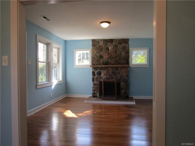 Foto del edificio - 4313 E Williamsburg Rd