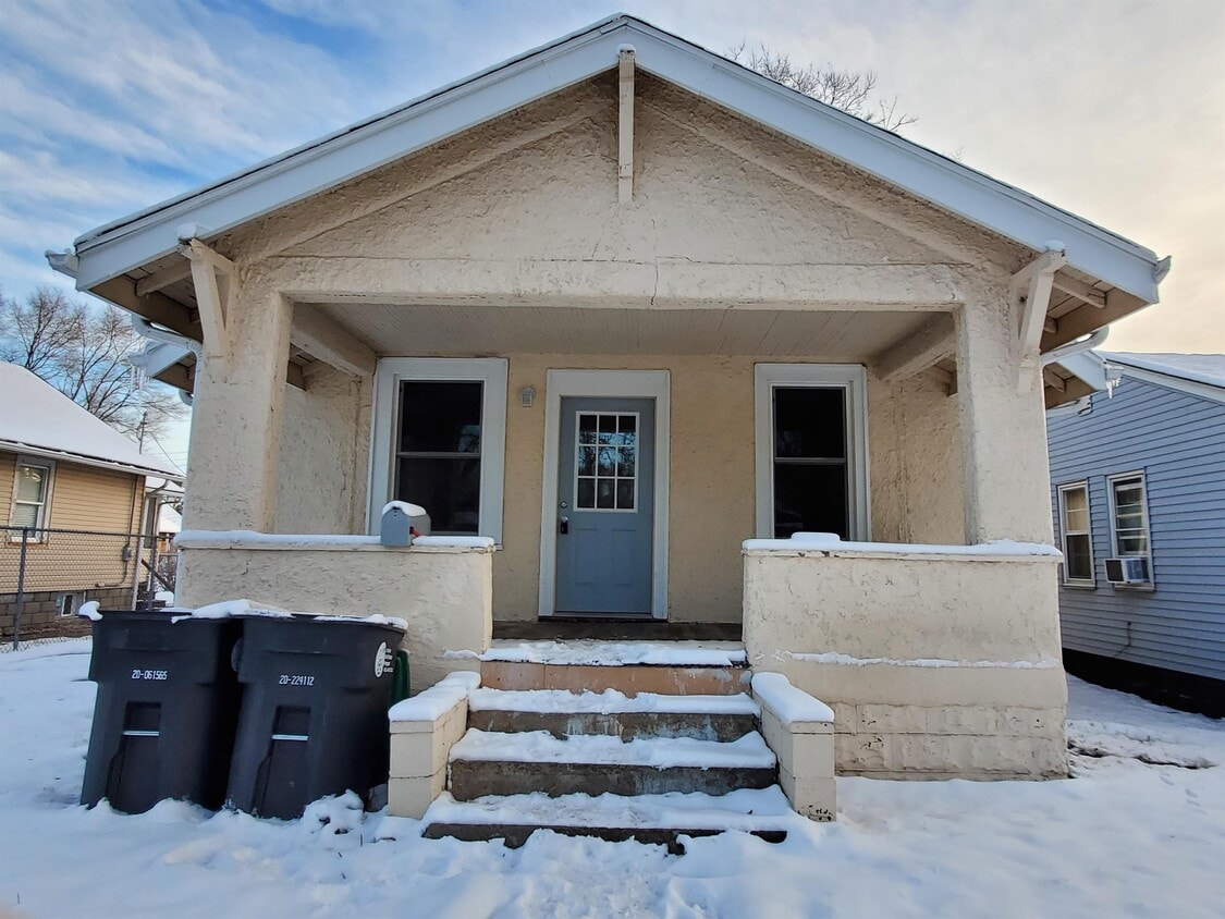 2439 Larimore Ave, Omaha, NE 68111 House Rental in Omaha, NE