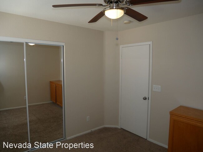 Building Photo - 4 br, 2.5 bath House - 1620 SILVER KNOLL AVE