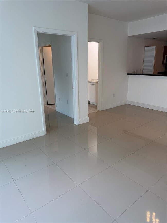 Foto del edificio - 244 Biscayne Blvd