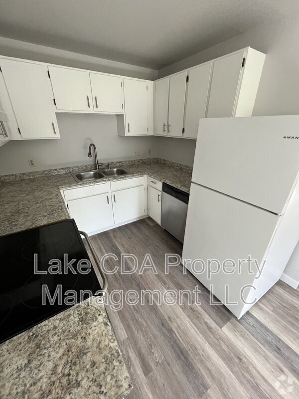 Building Photo - 1099 Woolsey Dr