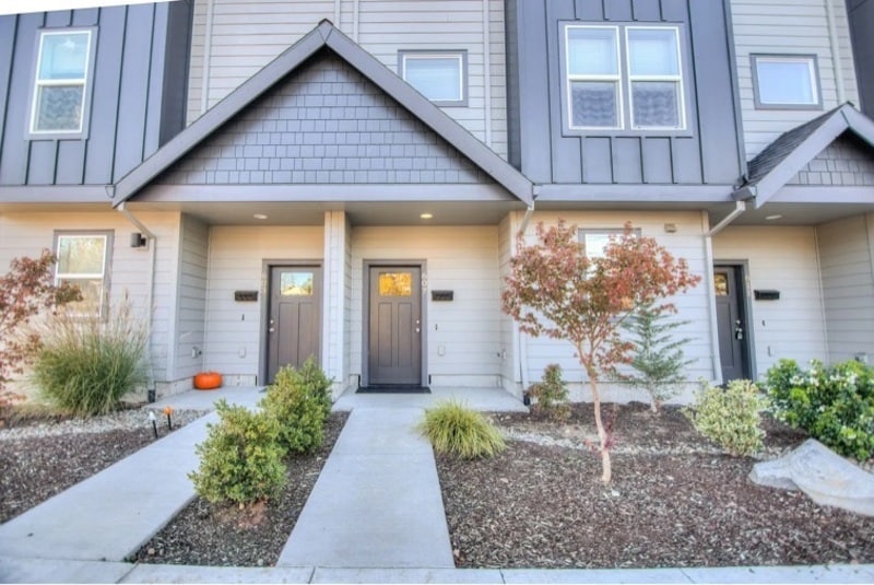 Foto principal - 607 NE 92nd Ave