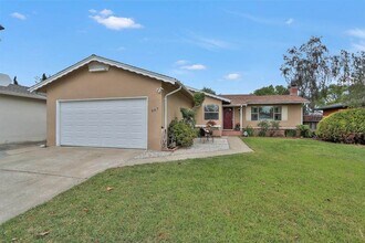 Building Photo - 467 Chestnut Ave