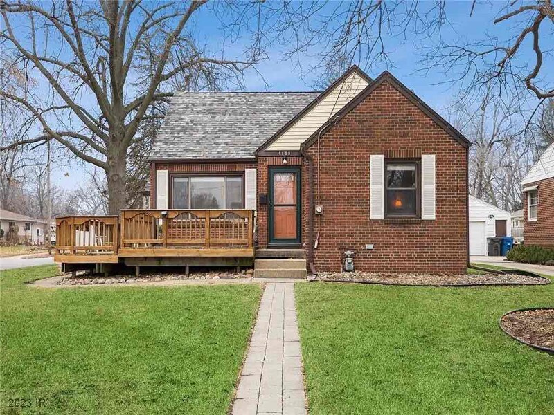 4000 39th Pl, Des Moines, IA 50310 House Rental in Des Moines, IA