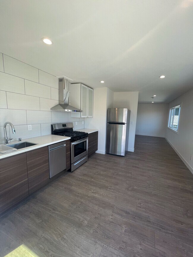 Building Photo - 3071 Curran Ave