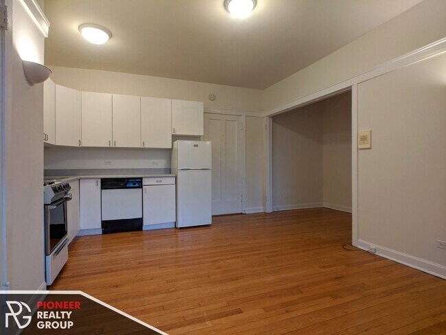 Foto del edificio - 822 W Waveland Ave