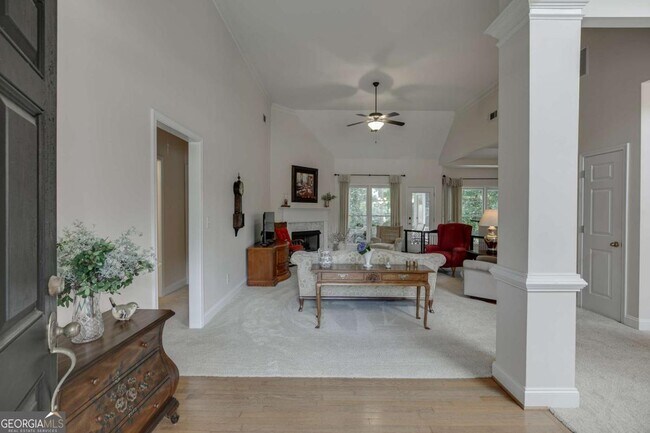 Foto del edificio - 6440 Deep Woods Ct