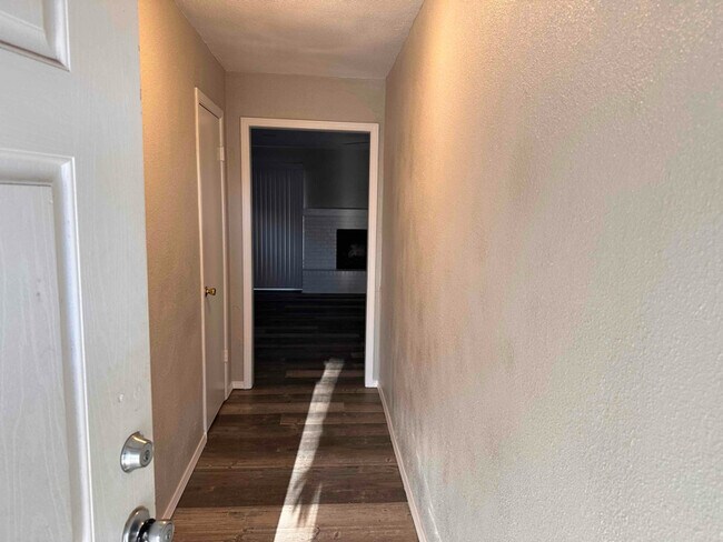 Foto del edificio - 11216 N McKinley Ave
