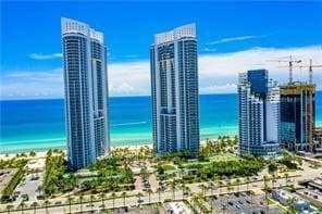 Building Photo - 18101 Collins Ave