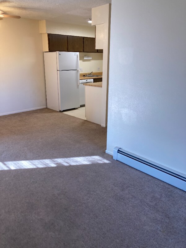 Building Photo - 70 Douglas Ln