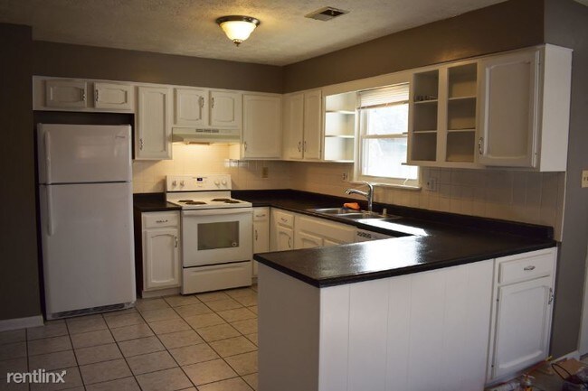 Building Photo - 3 br, 1.5 bath House - 2836 Winter Park Dr