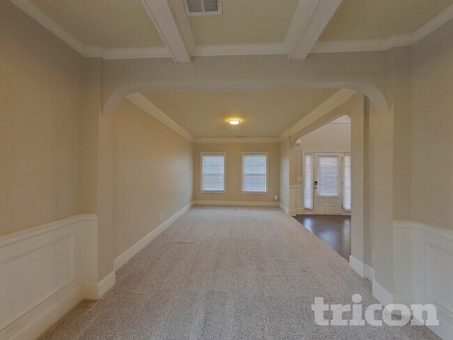 Foto del edificio - 6605 Oak Hill Pass