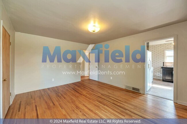 Building Photo - 1523 E 2100 S