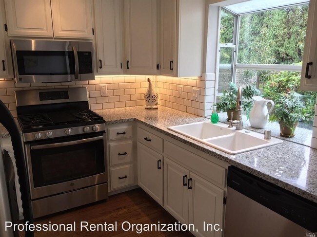 Foto del edificio - 2 br, 2.5 bath House - 30 Avalon Court