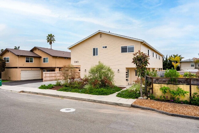 Building Photo - AVAILABLE SEPTEMBER - Coastal-Convenient 2 Bed Retreat with Private Balcony