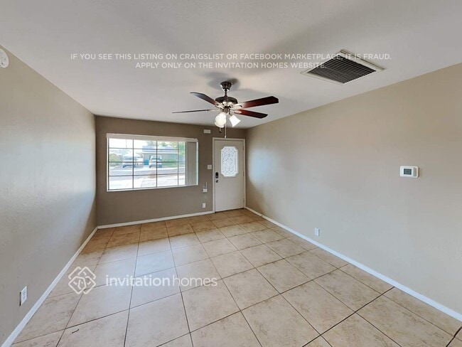 Building Photo - 1215 E Winter Dr