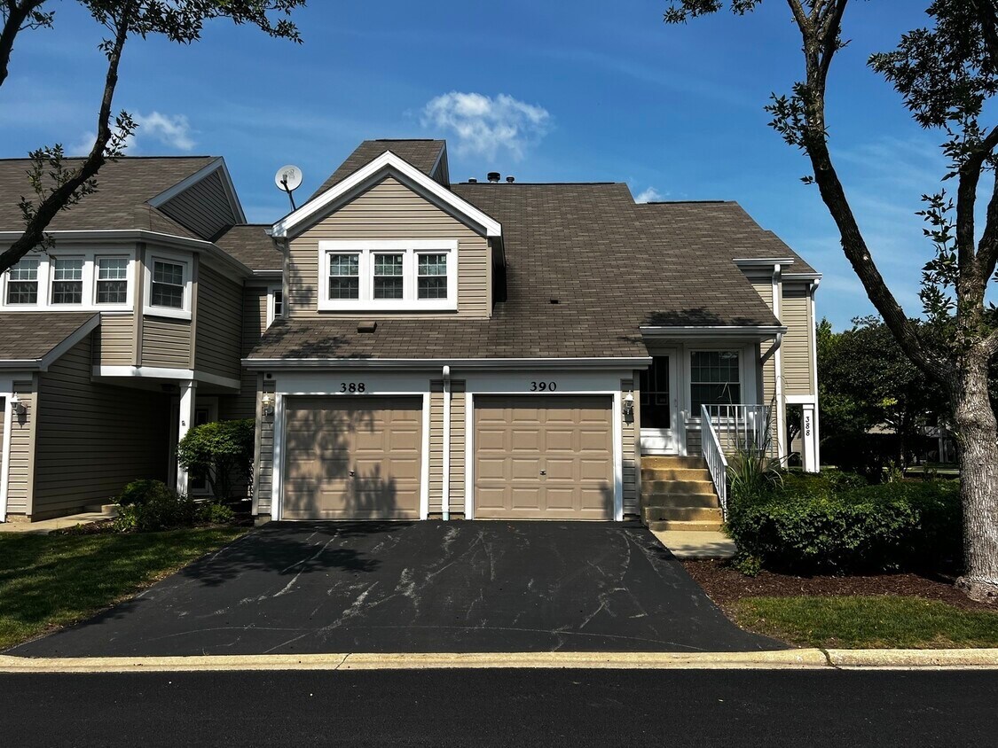390 Kildare Ct, Carol Stream, IL 60188 Townhome Rentals in Carol