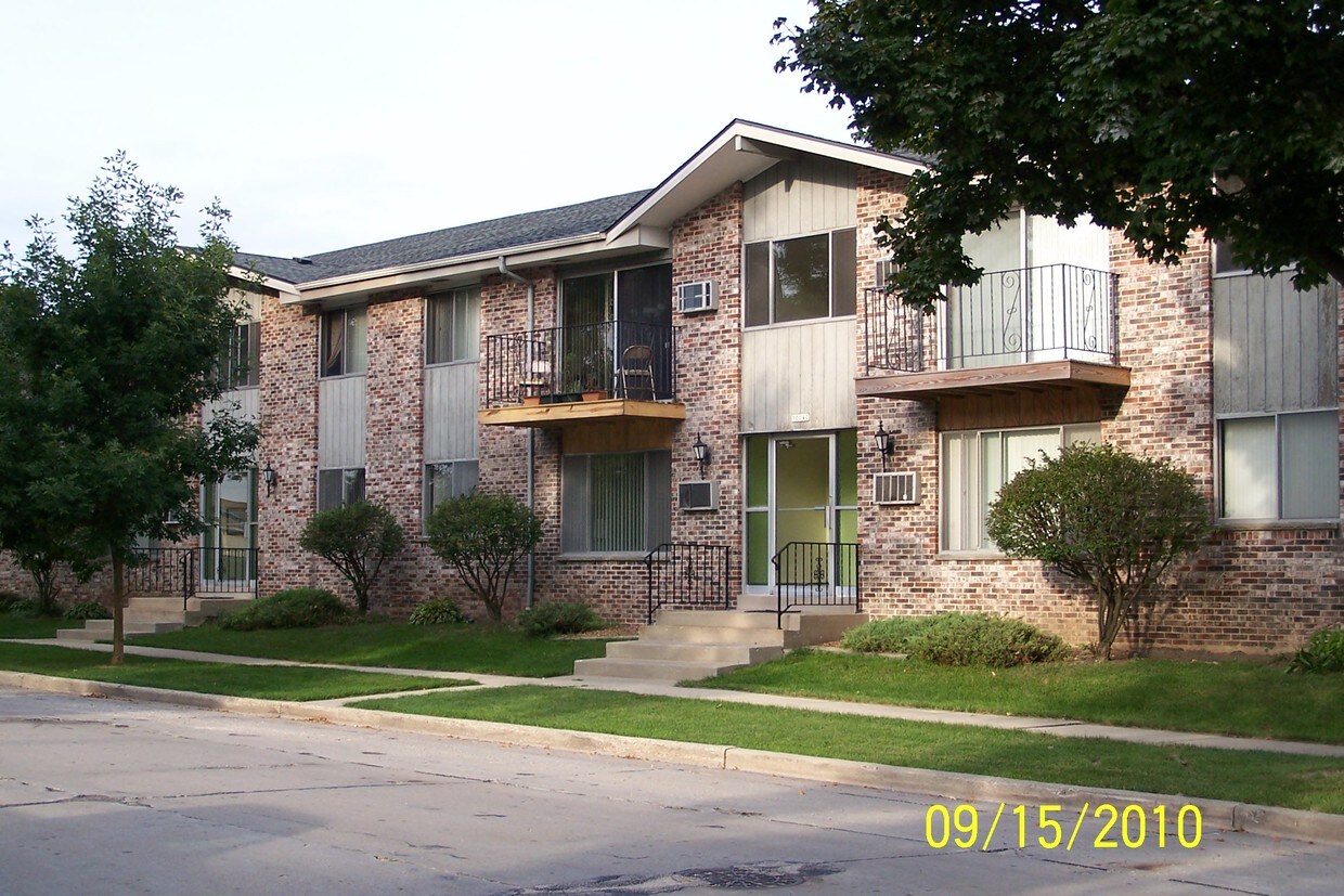 10040 W Congress St Unit 07, Milwaukee, WI 53225 10040 W Congress St