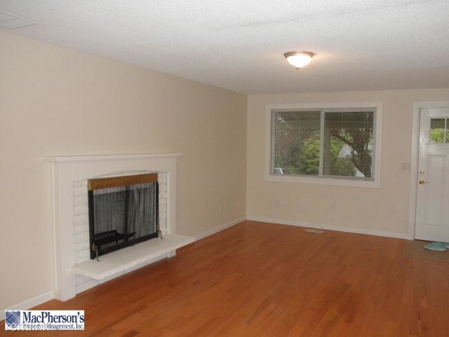 Building Photo - 3 br, 2 bath House - 2426 137th Ave SE