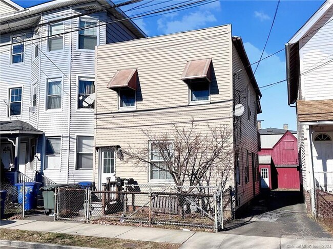 Building Photo - 361 Nichols St