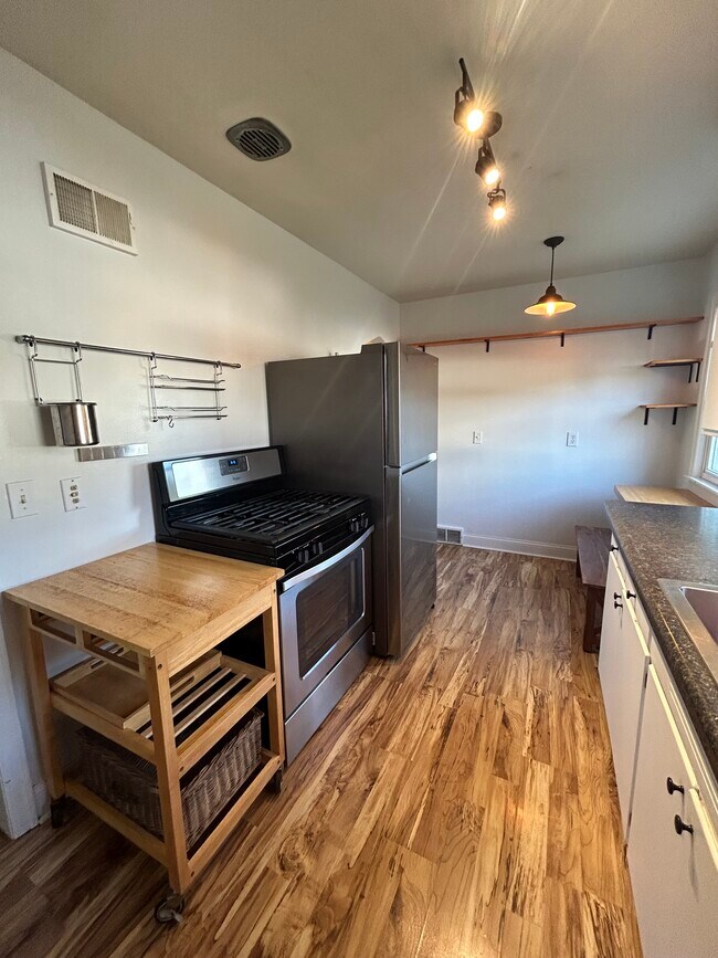 Cocina - 4009 3rd Ave S