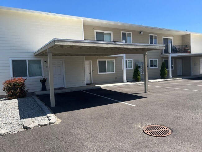 Foto del edificio - 210 Cheryl Ln