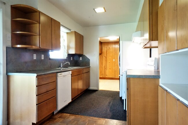 Building Photo - 4626 Newcome Dr