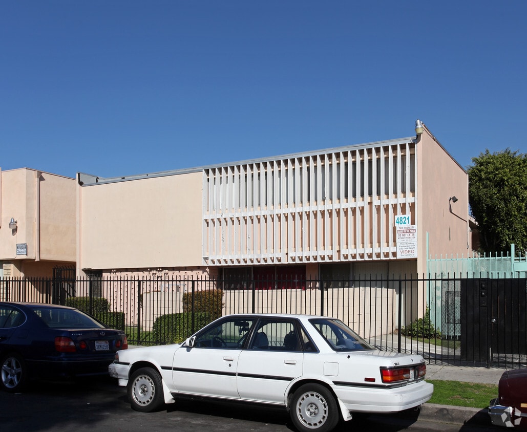 Building Photo - 4821 August St